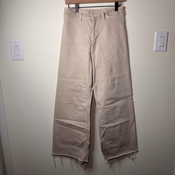 Zara Women’s Wide Leg Jeans Size 8 Beige High Rise Raw Hem Festival Boho - Picture 1 of 4